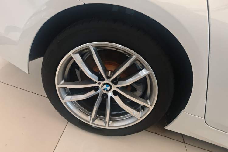 Used BMW 5 Series 2019 525Li M Sport Package Right Rear Wheel Hub