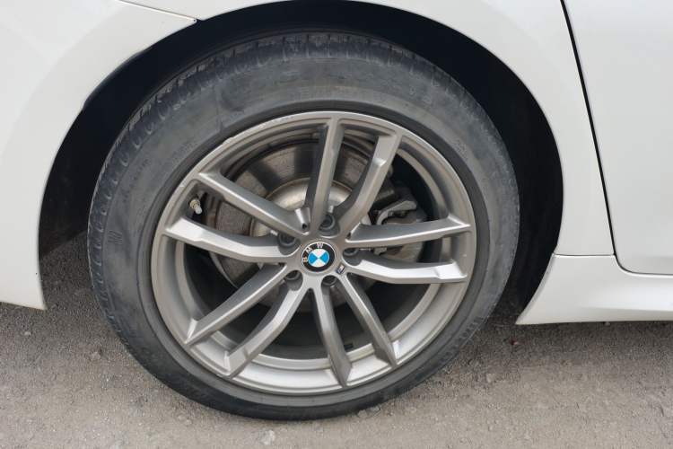 Used BMW 5 Series 2019 Restyled 525i M Sport Package Right Rear Wheel Hub