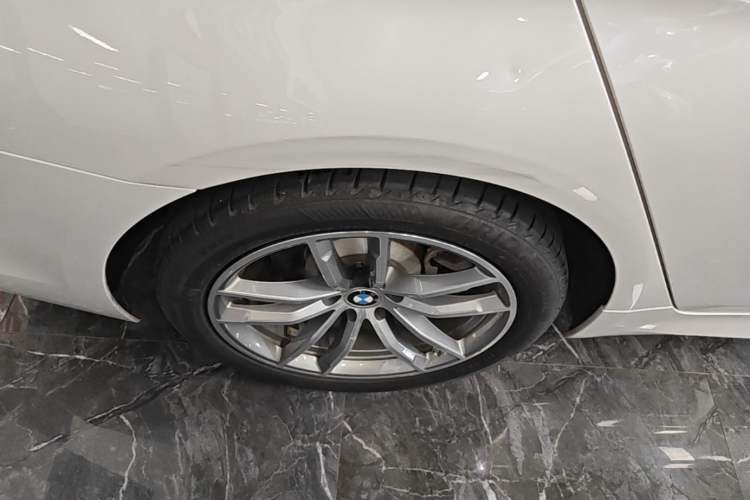 Used BMW 5 Series 2019 Restyled 525Li M Sport Package Right Rear Wheel Hub