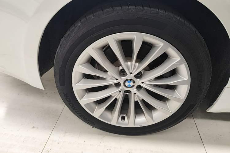 Used BMW 5 Series 2019 525Li Luxury Package Right Rear Wheel Hub