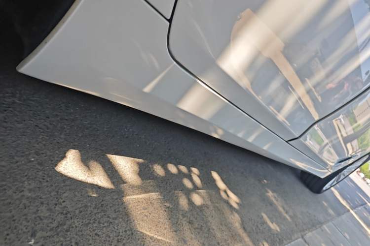 Used BMW 5 Series 2019 Facelifted 525Li Luxury Package Right Side Sill
