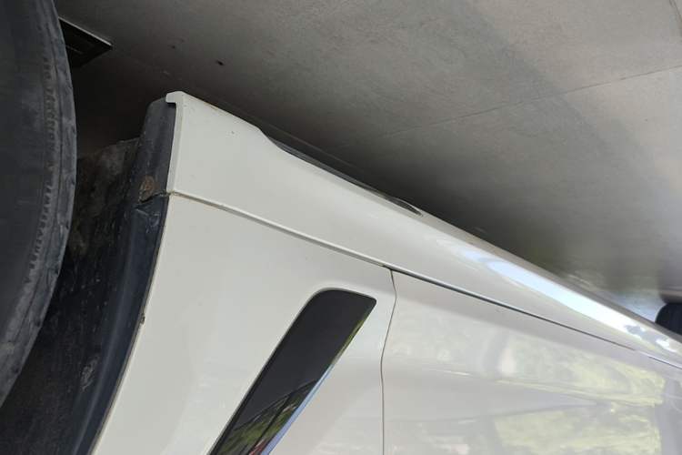 Used BMW 5 Series 2019 525Li M Sport Package Right Side Sill
