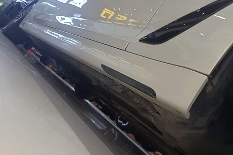 Used BMW 5 Series 2019 530Li Leading Model M Sport Package Right Side Sill