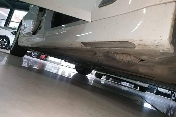 Used BMW 5 Series 2019 525Li Luxury Package Right Side Sill