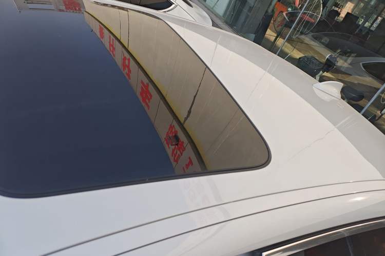 Used BMW 5 Series 2019 525Li Luxury Package Roof