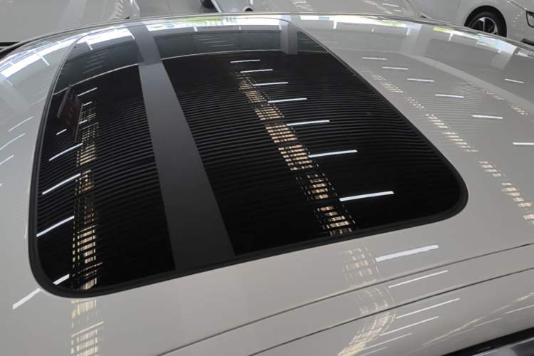 Used BMW 5 Series 2019 525Li Luxury Package Roof