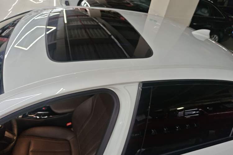 Used BMW 5 Series 2019 525Li M Sport Package Roof