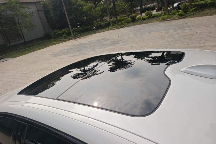 Used BMW 5 Series 2019 530Li Leading Model M Sport Package Roof