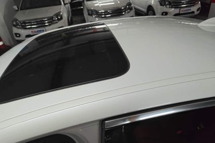 Used BMW 5 Series 2019 525Li Luxury Package Roof