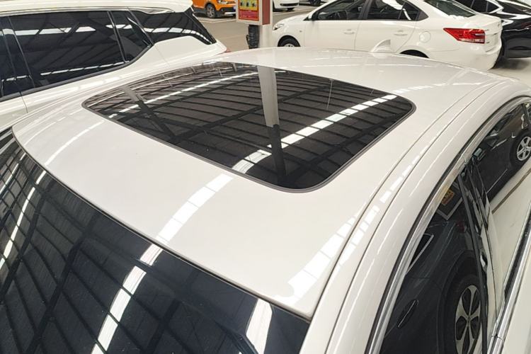Used BMW 5 Series 2019 525Li Luxury Package Roof