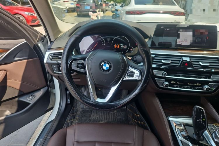 Used BMW 5 Series 2019 525Li Luxury Package Steering Wheel