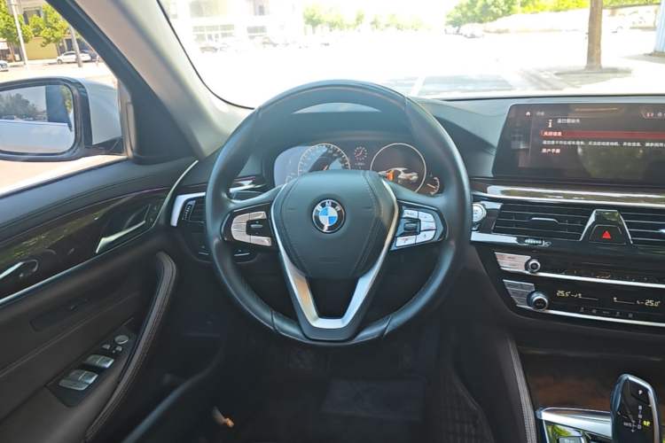 Used BMW 5 Series 2019 Facelifted 525Li Luxury Package Steering Wheel