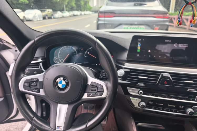 Used BMW 5 Series 2019 525Li M Sport Package Steering Wheel