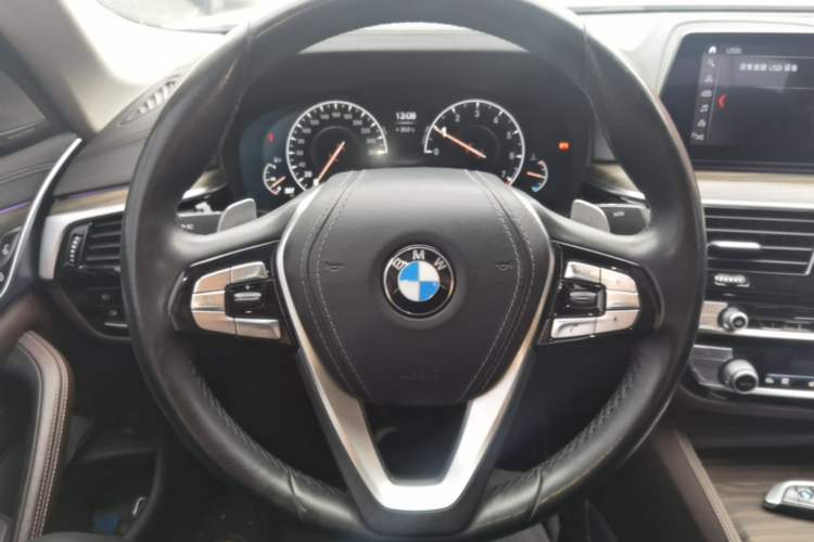 Used BMW 5 Series 2019 530Li Luxury Edition Premium Package Steering Wheel