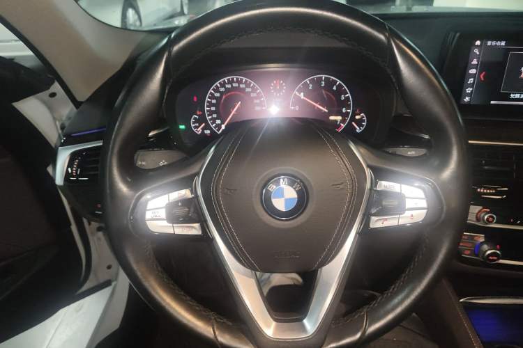 Used BMW 5 Series 2019 Facelifted 525Li Luxury Package Steering Wheel