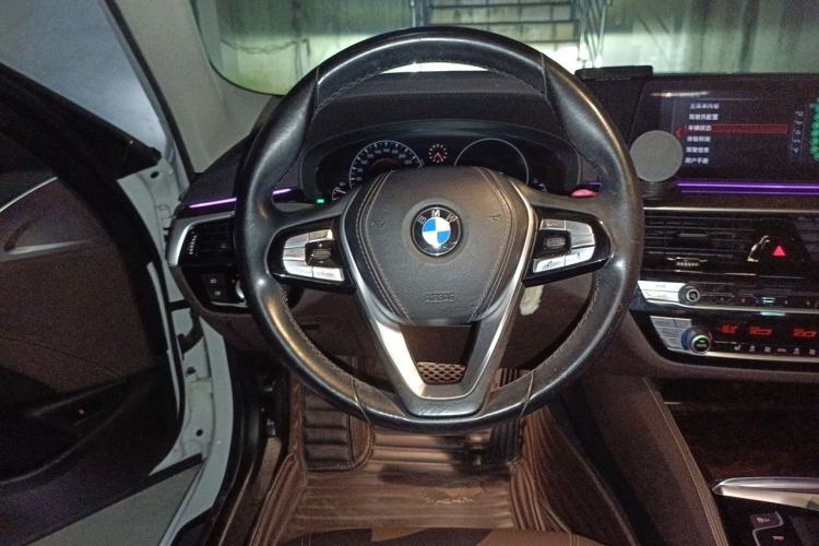 Used BMW 5 Series 2019 525Li Luxury Package Steering Wheel