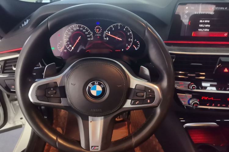 Used BMW 5 Series 2019 Facelifted 530Li Leading Edition M Sport Package Steering Wheel