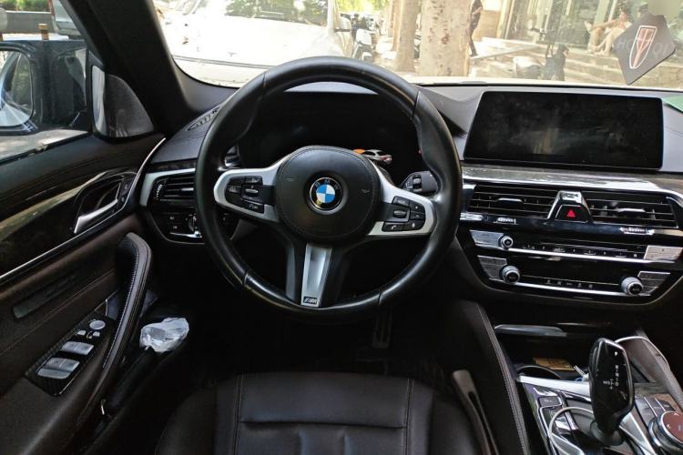 Used BMW 5 Series 2019 525Li M Sport Package Steering Wheel