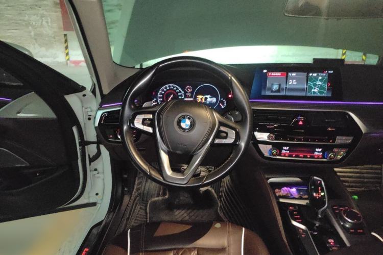 Used BMW 5 Series 2019 Facelifted 530Li Luxury Edition Premium Package Steering Wheel