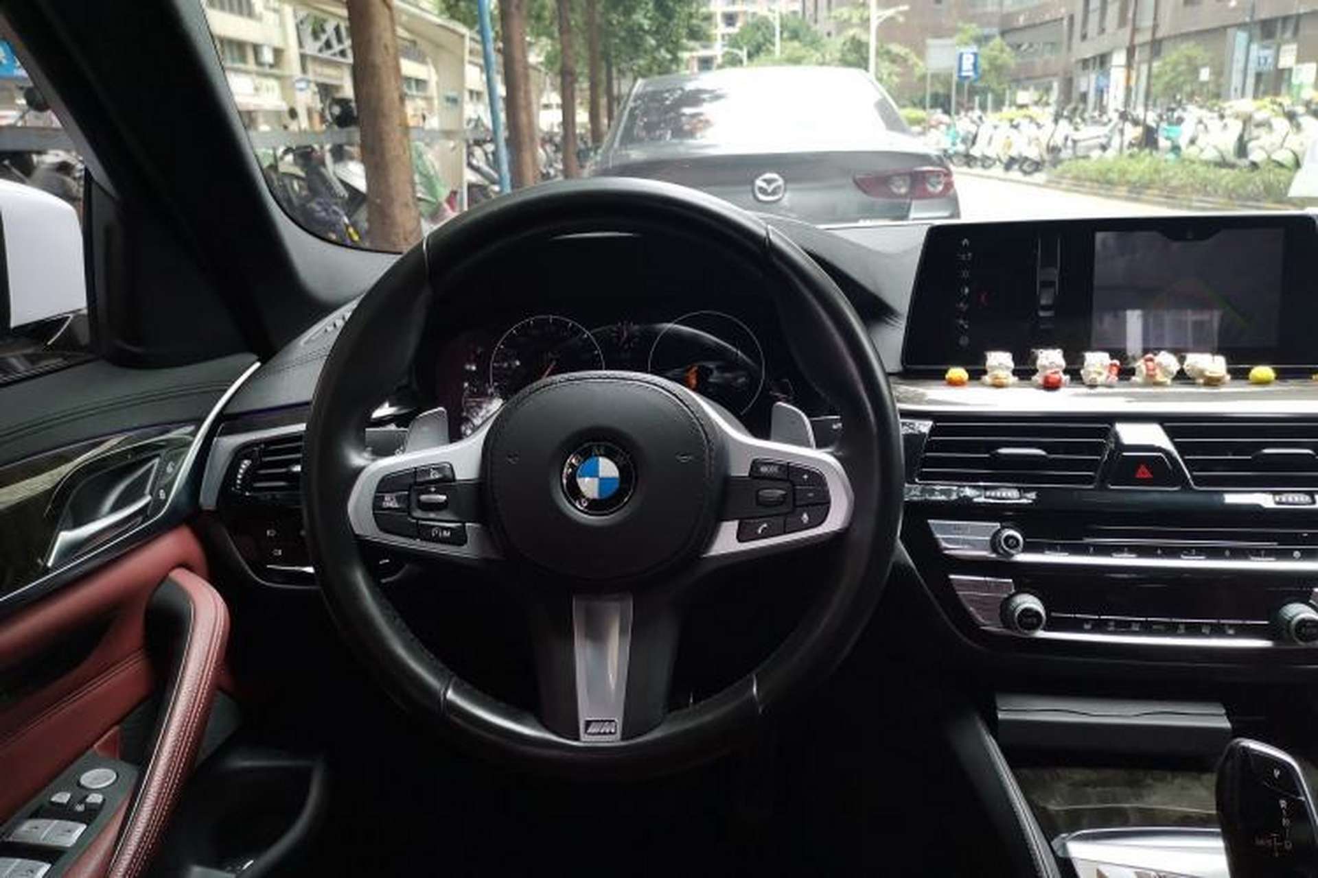 Used BMW 5 Series 2019 530Li Leading Model M Sport Package Steering Wheel