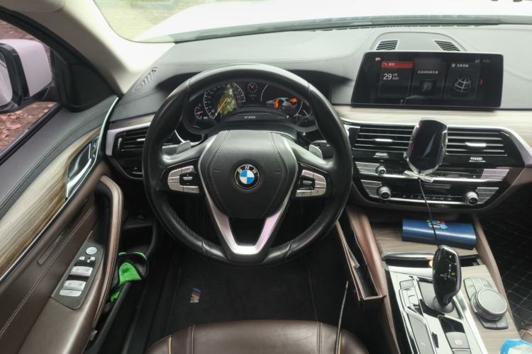 Used BMW 5 Series 2019 Facelifted 530Li Leading Edition Luxury Package Steering Wheel