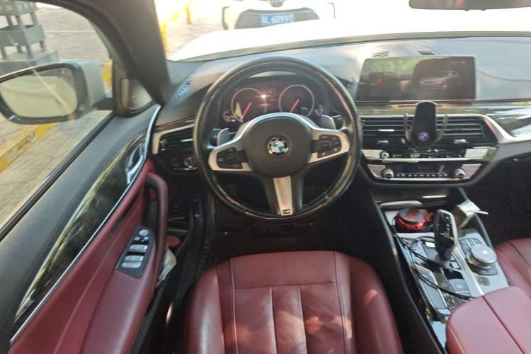 Used BMW 5 Series 2019 Restyled 530Li Luxury Edition M Sport Package Steering Wheel