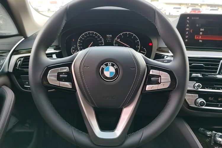 Used BMW 5 Series 2019 Facelifted 525Li Luxury Package Steering Wheel