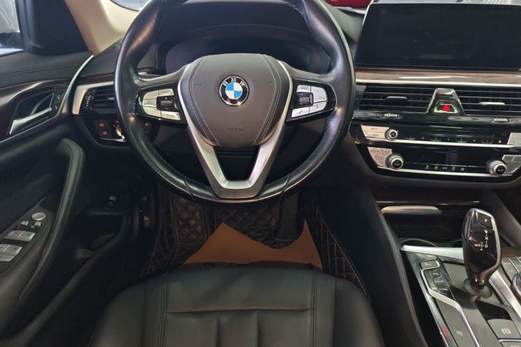 Used BMW 5 Series 2019 525Li Luxury Package Steering Wheel