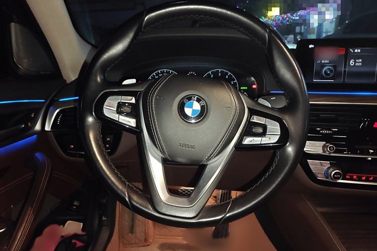 Used BMW 5 Series 2019 Facelifted 530Li Luxury Edition Premium Package Steering Wheel