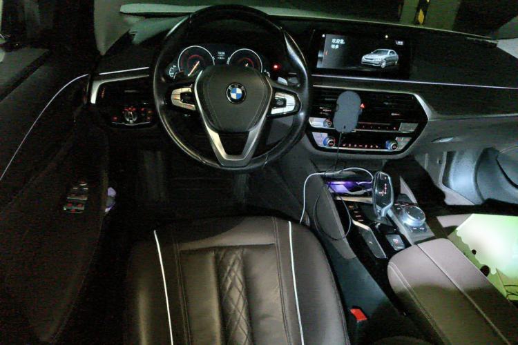 Used BMW 5 Series 2019 Facelifted 530Li Leading Edition Luxury Package Steering Wheel