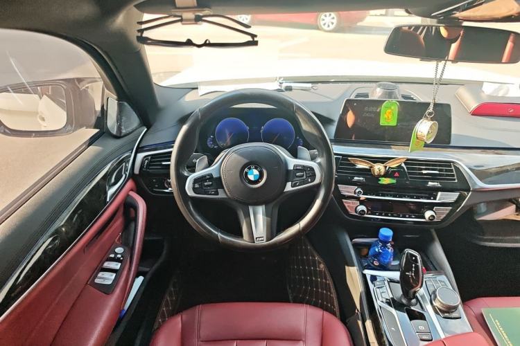 Used BMW 5 Series 2019 530Li Leading Model M Sport Package Steering Wheel