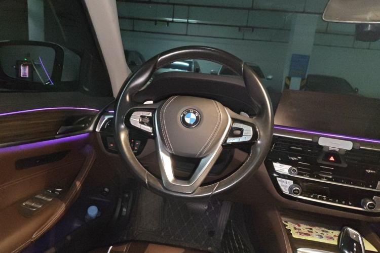 Used BMW 5 Series 2019 Facelifted 530Li Leading Edition Luxury Package Steering Wheel