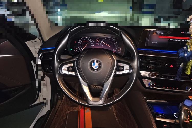 Used BMW 5 Series 2019 Facelifted 525Li Luxury Package Steering Wheel