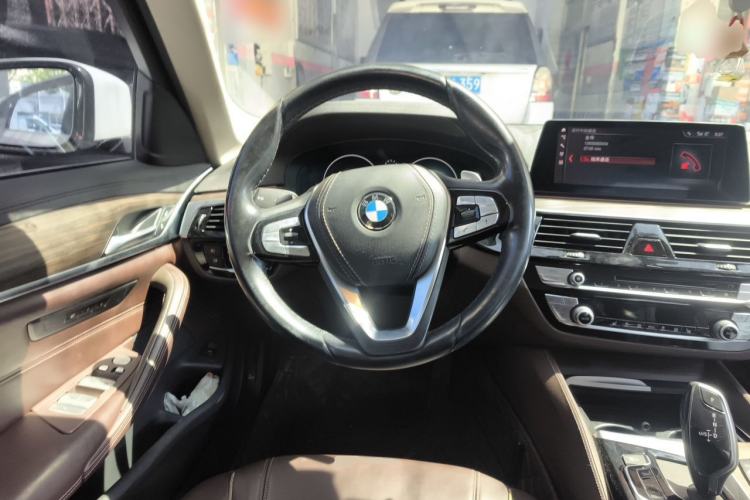 Used BMW 5 Series 2019 530Li Leading Model Luxury Package Steering Wheel