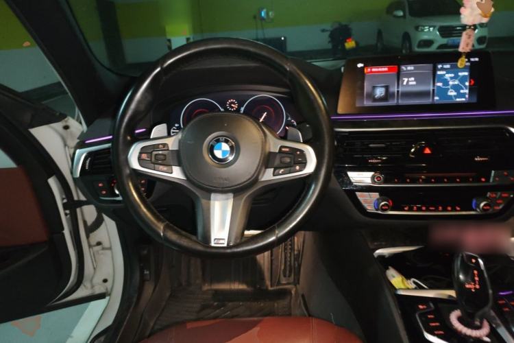 Used BMW 5 Series 2019 530Li Leading Model M Sport Package Steering Wheel