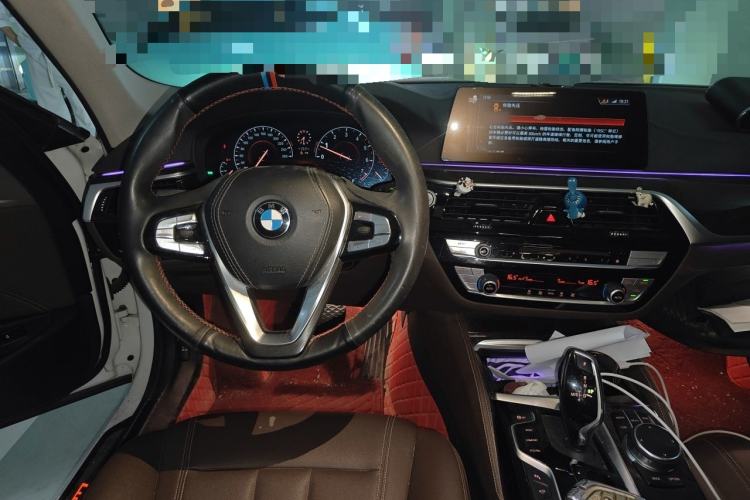 Used BMW 5 Series 2019 525Li Luxury Package Steering Wheel