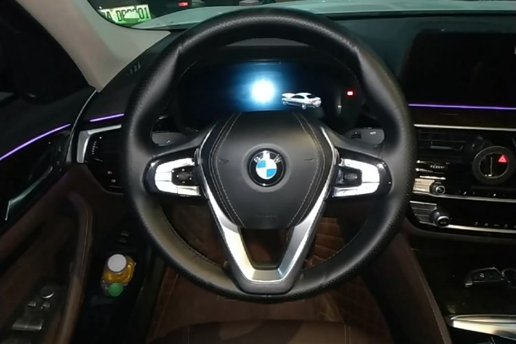 Used BMW 5 Series 2019 525Li Luxury Package Steering Wheel