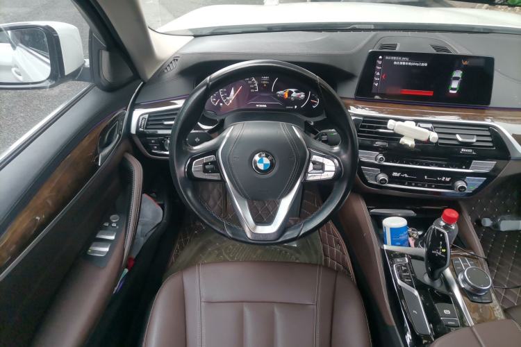 Used BMW 5 Series 2019 525Li Luxury Package Steering Wheel