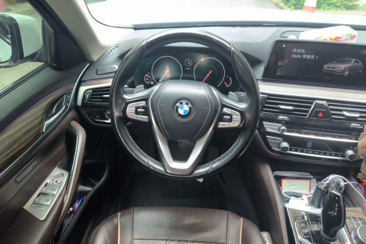 Used BMW 5 Series 2019 Facelifted 530Li Leading Edition Luxury Package Steering Wheel