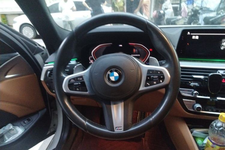 Used BMW 5 Series 2019 530Li Leading Model M Sport Package Steering Wheel