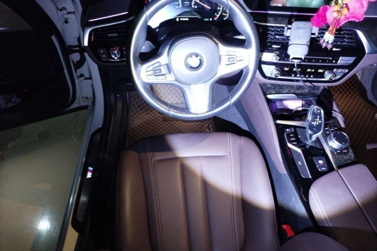 Used BMW 5 Series 2019 525Li M Sport Package Steering Wheel