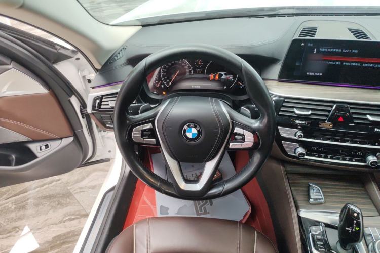 Used BMW 5 Series 2019 Facelifted 530Li Leading Edition Luxury Package Steering Wheel