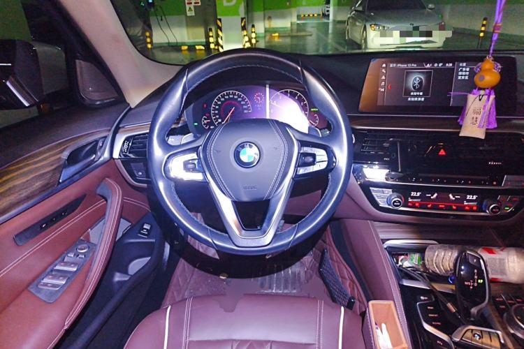 Used BMW 5 Series 2019 Facelifted 530Li Luxury Edition Premium Package Steering Wheel