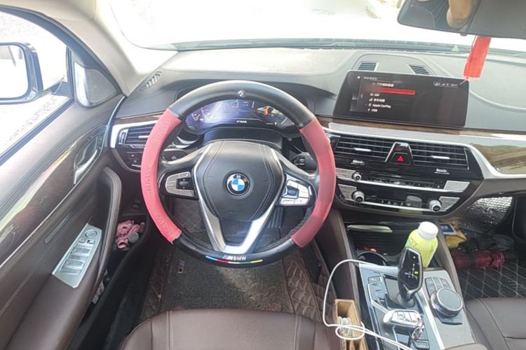 Used BMW 5 Series 2019 525Li Luxury Package Steering Wheel