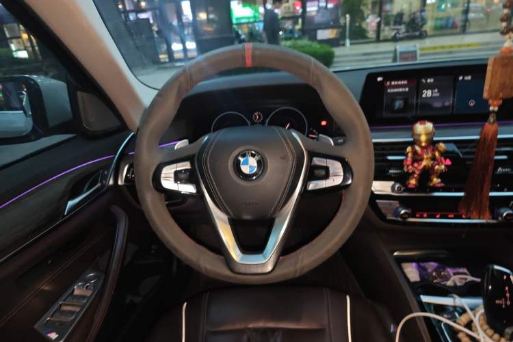 Used BMW 5 Series 2019 530Li Luxury Edition Premium Package Steering Wheel