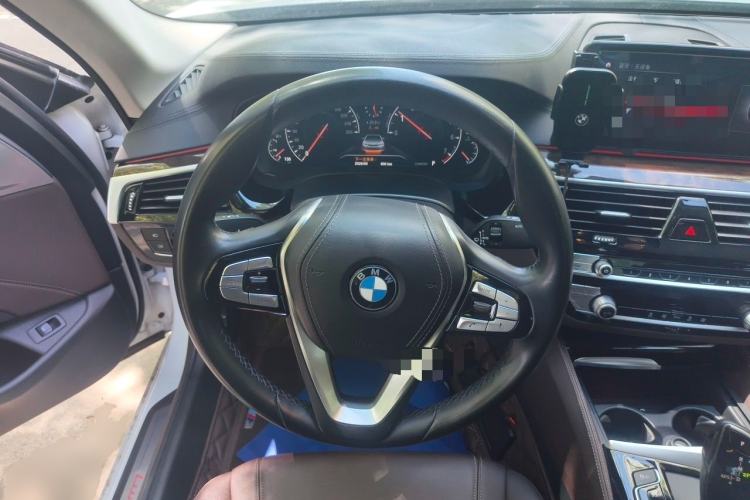 Used BMW 5 Series 2019 525Li Luxury Package Steering Wheel