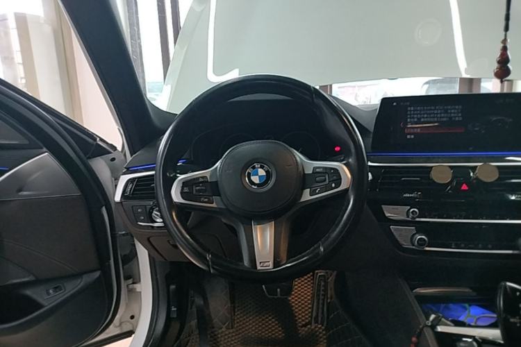 Used BMW 5 Series 2019 525Li M Sport Package Steering Wheel