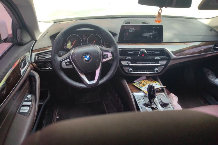 Used BMW 5 Series 2019 Facelifted 525Li Luxury Package Steering Wheel