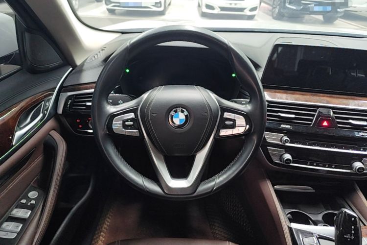 Used BMW 5 Series 2019 525Li Luxury Package Steering Wheel