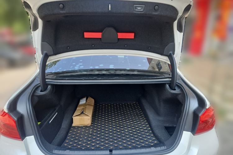 Used BMW 5 Series 2019 525Li Luxury Package Trunk